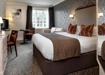 Deluxe Room with Sofa at Ivy Hotel